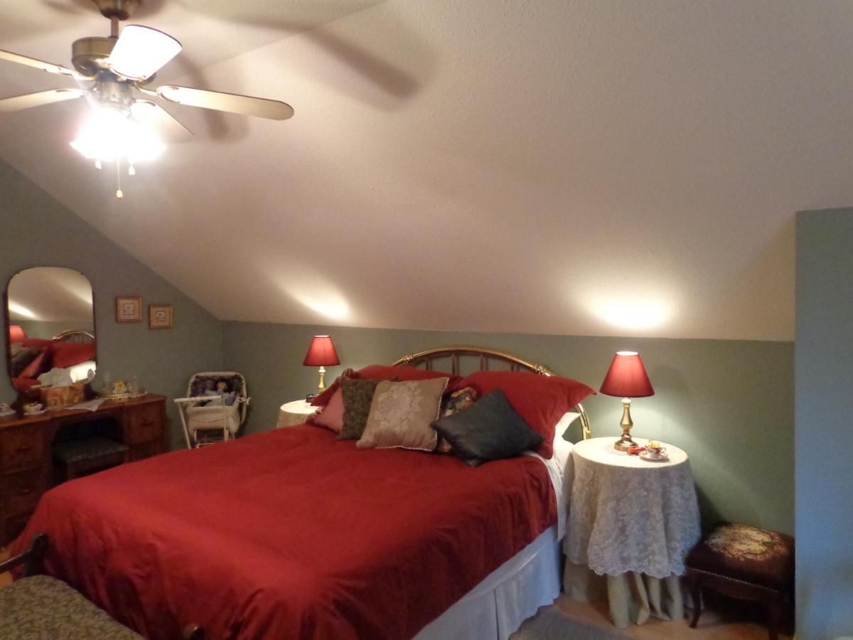 Tea Cozy Bed & Breakfast Qualicum Beach Dış mekan fotoğraf