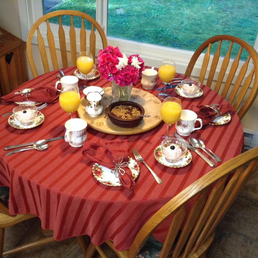 Tea Cozy Bed & Breakfast Qualicum Beach Dış mekan fotoğraf