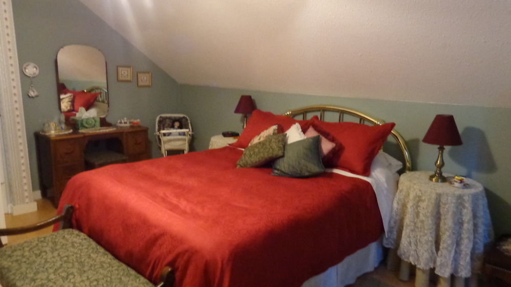 Tea Cozy Bed & Breakfast Qualicum Beach Dış mekan fotoğraf