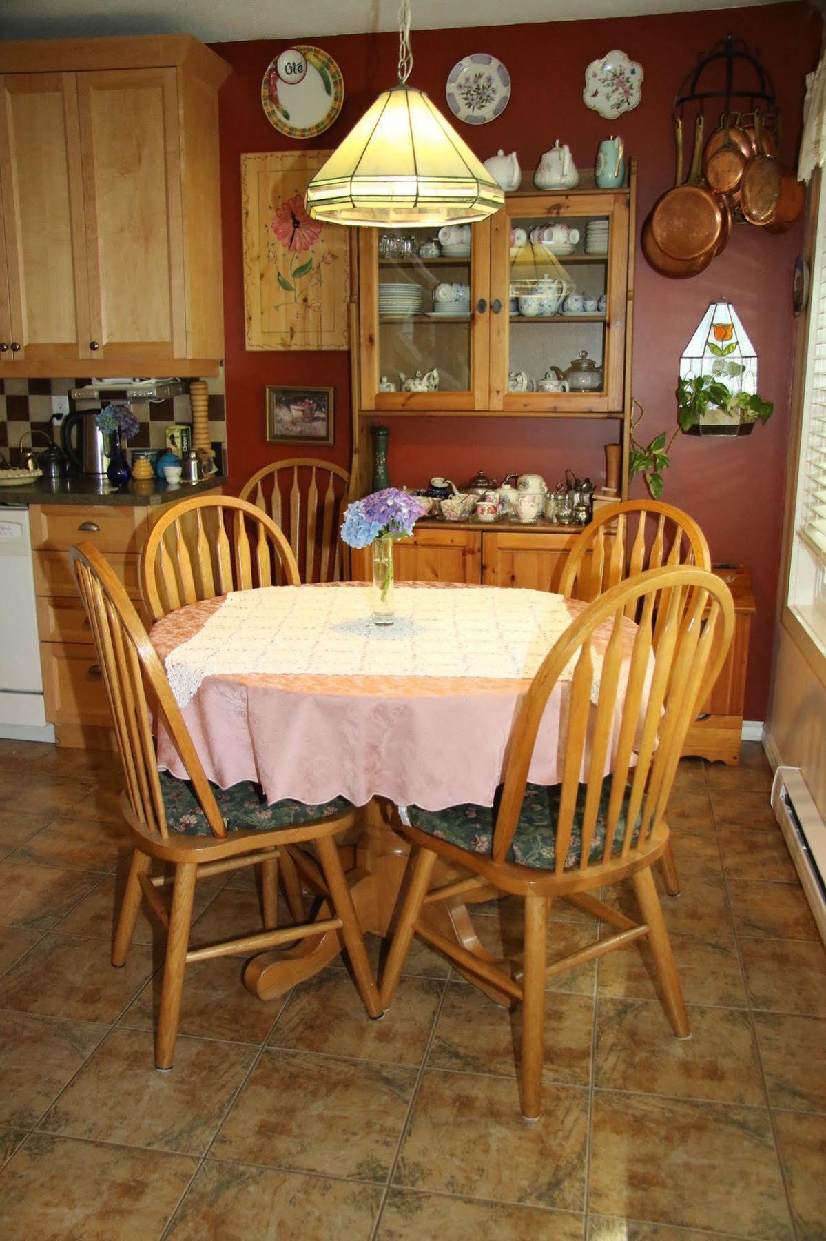Tea Cozy Bed & Breakfast Qualicum Beach Dış mekan fotoğraf