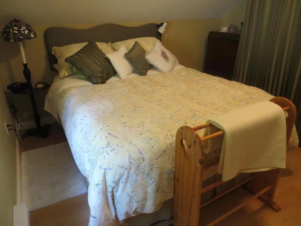 Tea Cozy Bed & Breakfast Qualicum Beach Dış mekan fotoğraf